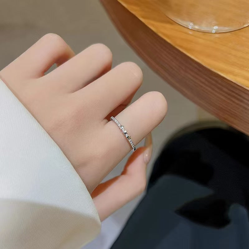 Women's Design High Fashion Personality Affordable Luxury Simple Rings