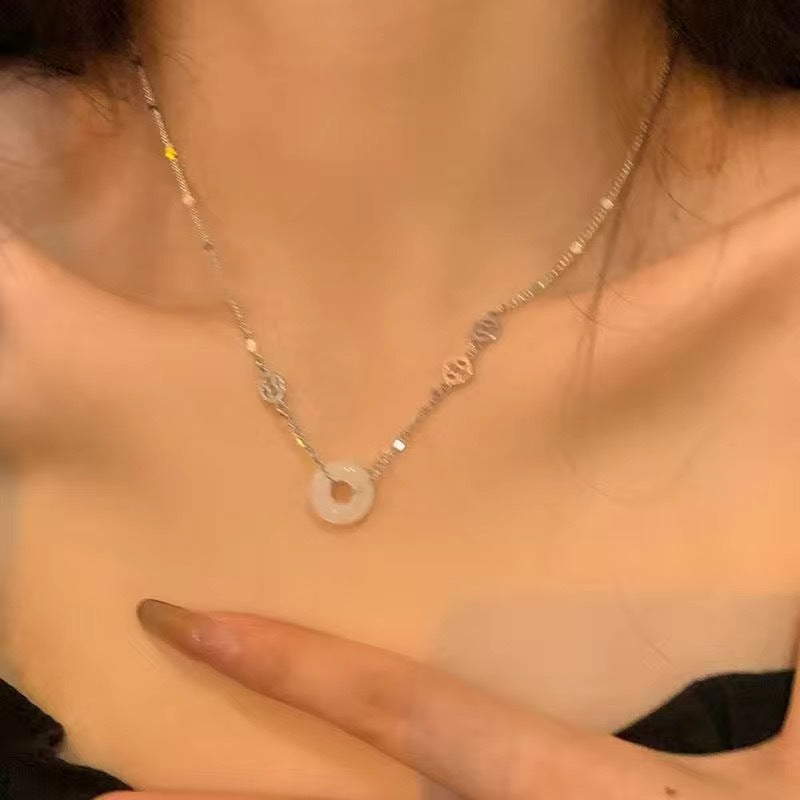 Female Light Luxury Minority High-grade Inlaid Zircon Necklaces