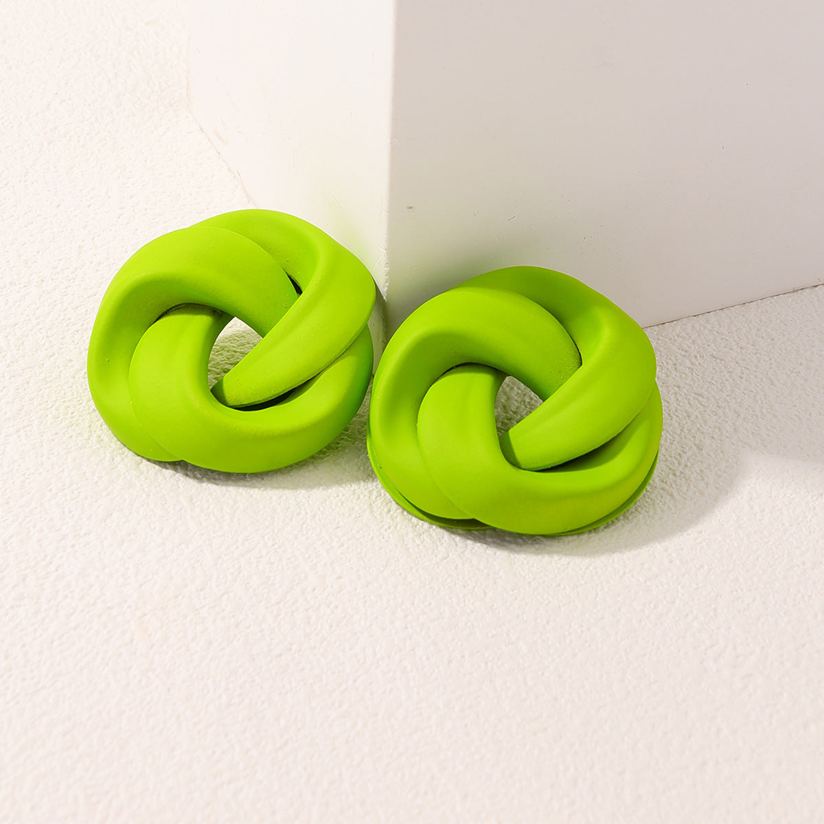 Exaggerated Personalized Geometric Twist Elegance Retro Earrings