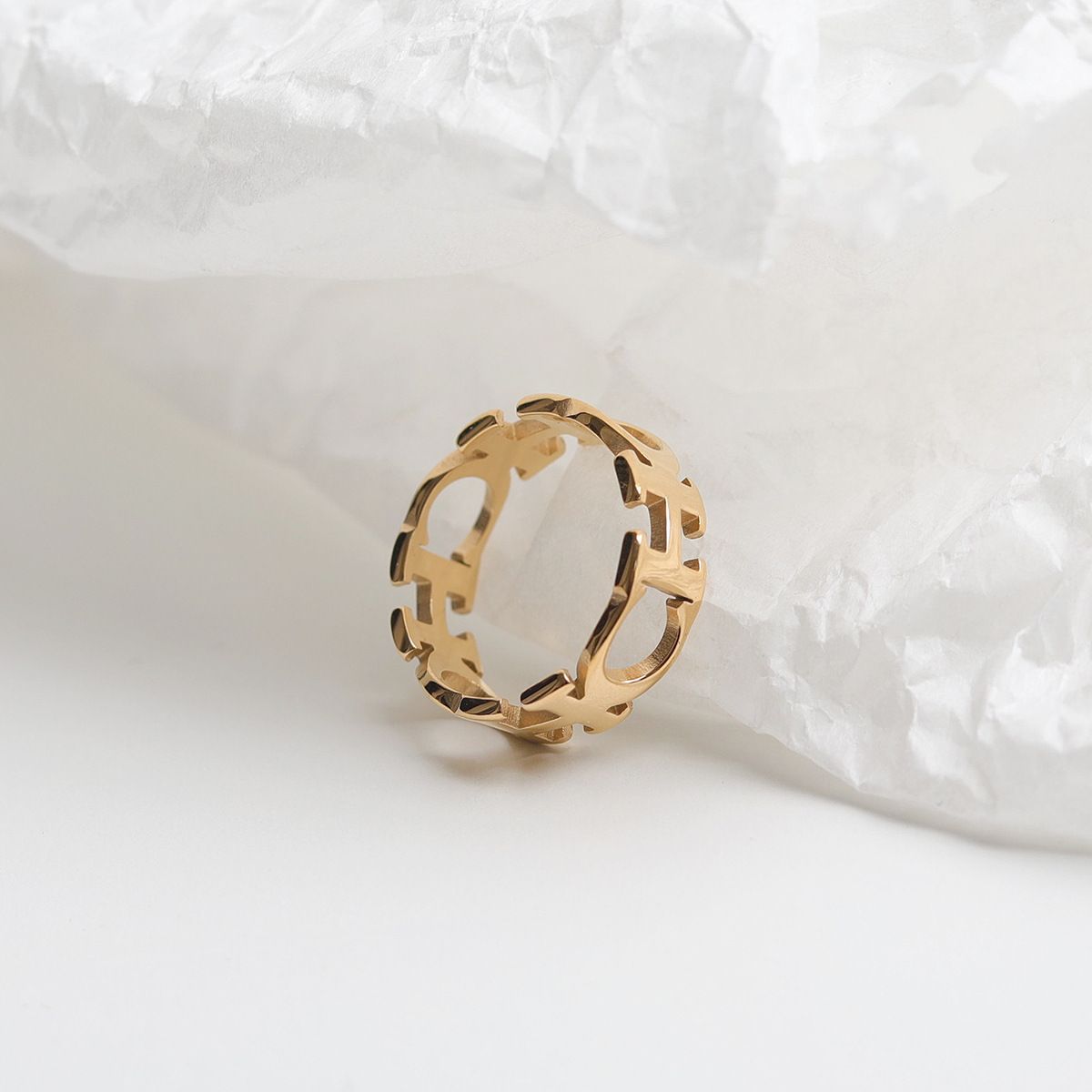 Fade Stainless Steel Gold Design Elegant Glossy Rings