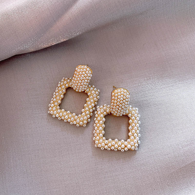 Women's Gold Plated French Entry Lux Pearl Fashion Dignified Earrings