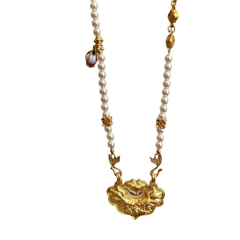 Women's Agate Pearl Long Koi Safety Lock Necklaces