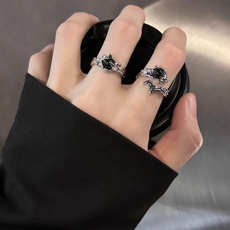 Women's & Men's Dark Style Thorn Design Texture Sense Rings