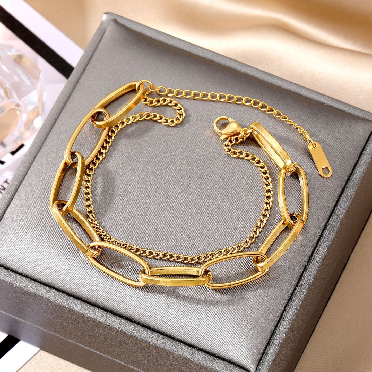 Stainless Steel High-grade Sense Niche Love Bracelets