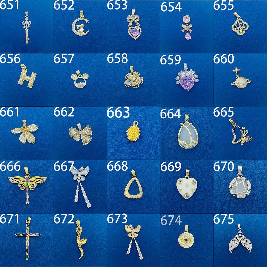 Random Match Fashion Classic Source Ornament Pendants