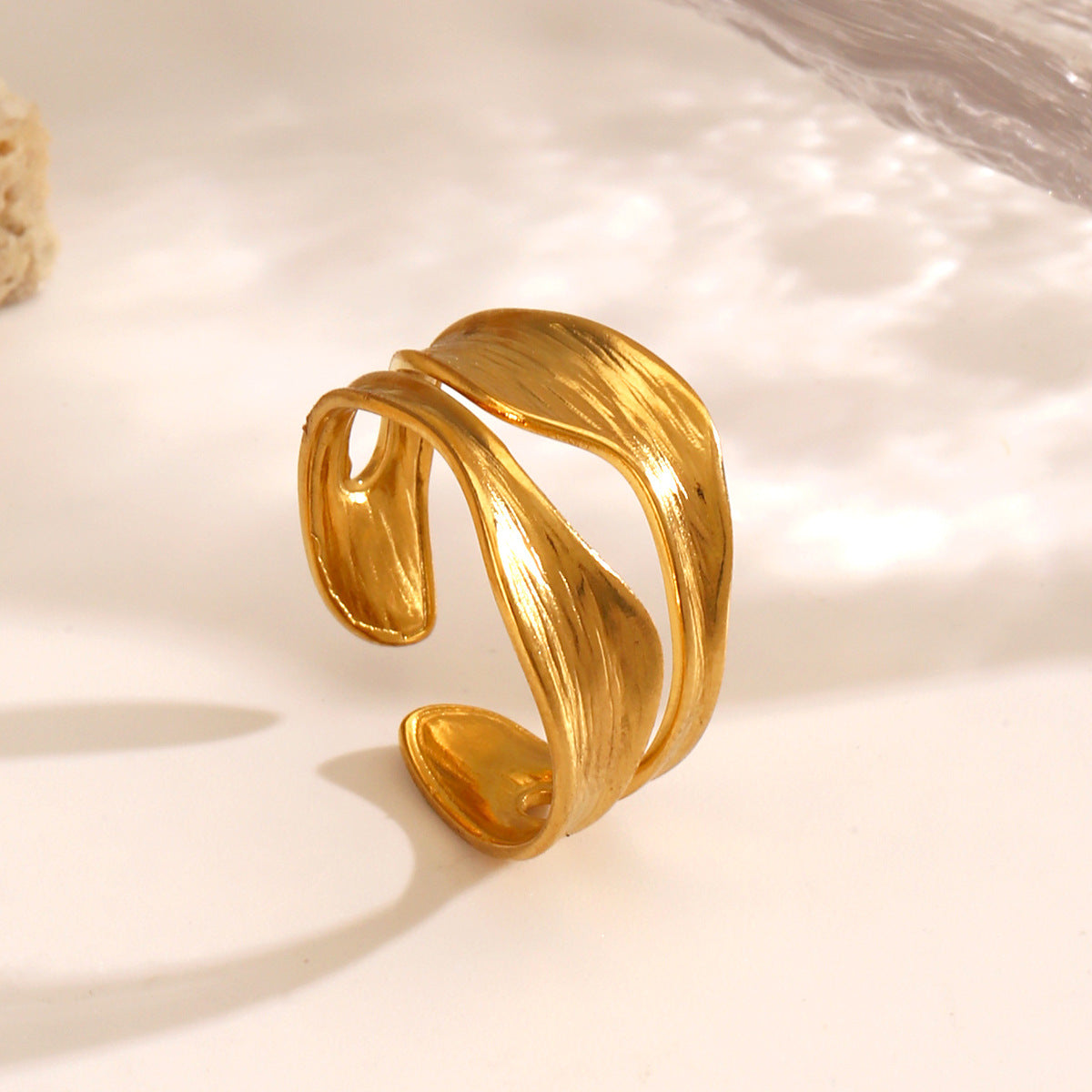 Fashion Popular Irregular Shaped French Retro Gold-plated Rings