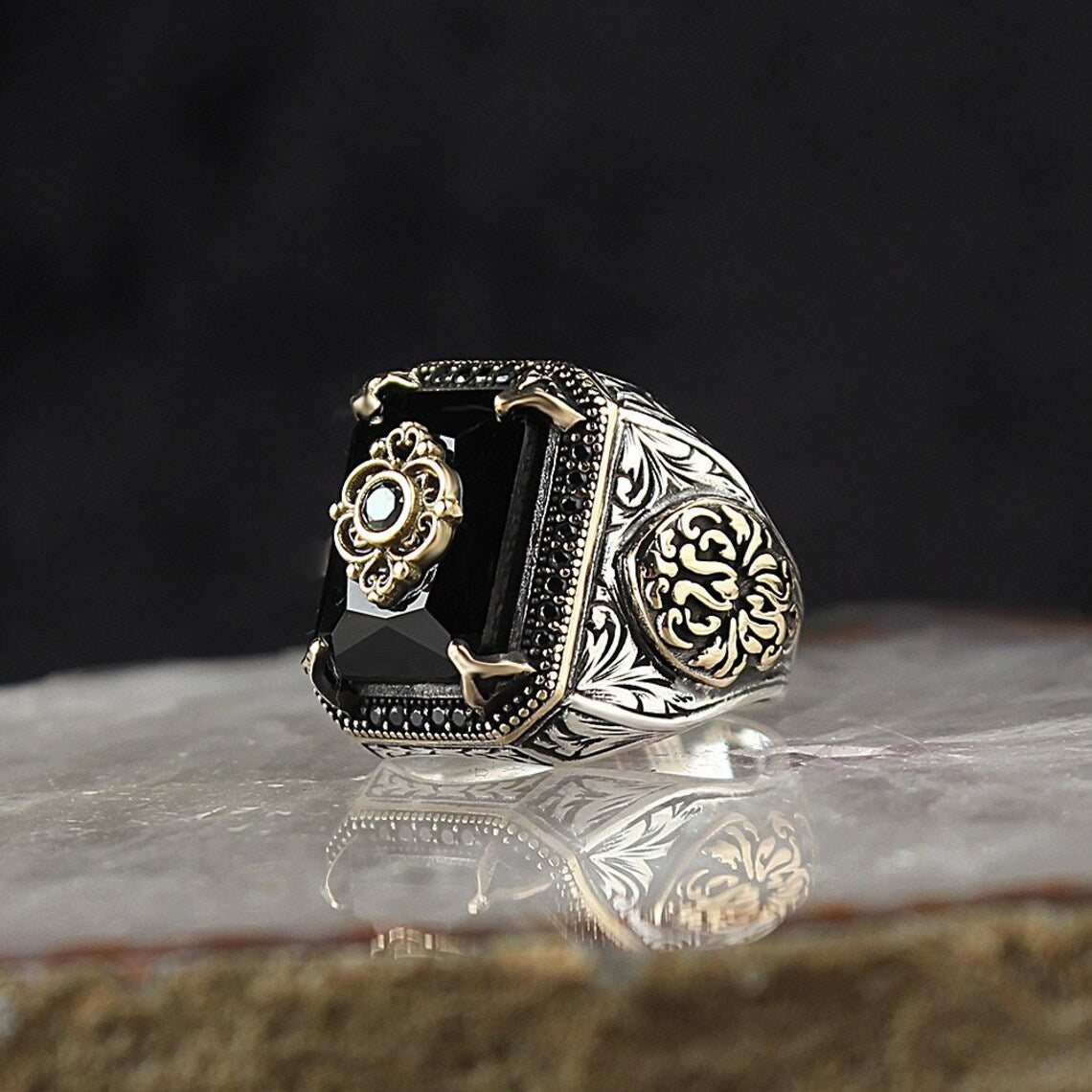 Women's & Men's Retro Ethnic Style Texture Inlaid Sea Rings