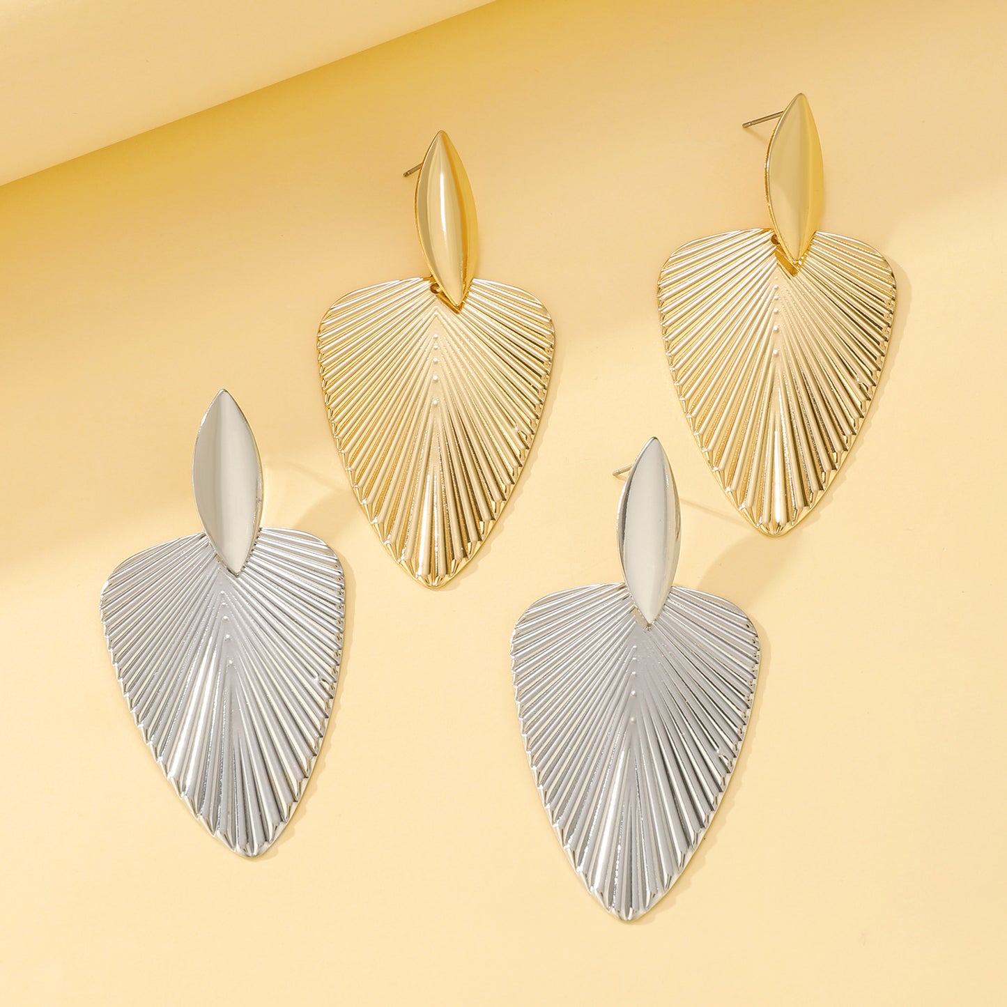Women's Personalized Texture Fan Leaves Ear High-grade Earrings