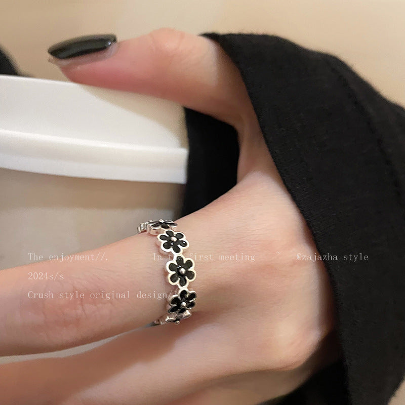 Women's Small Pearl Flowers Open Retro Temperament Rings
