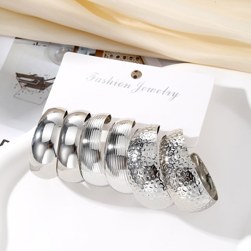 Women's Concave Type Card French Fashion Commuter Earrings