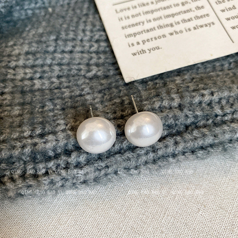 Women's White Steamed Bread Pearl For Compact Earrings