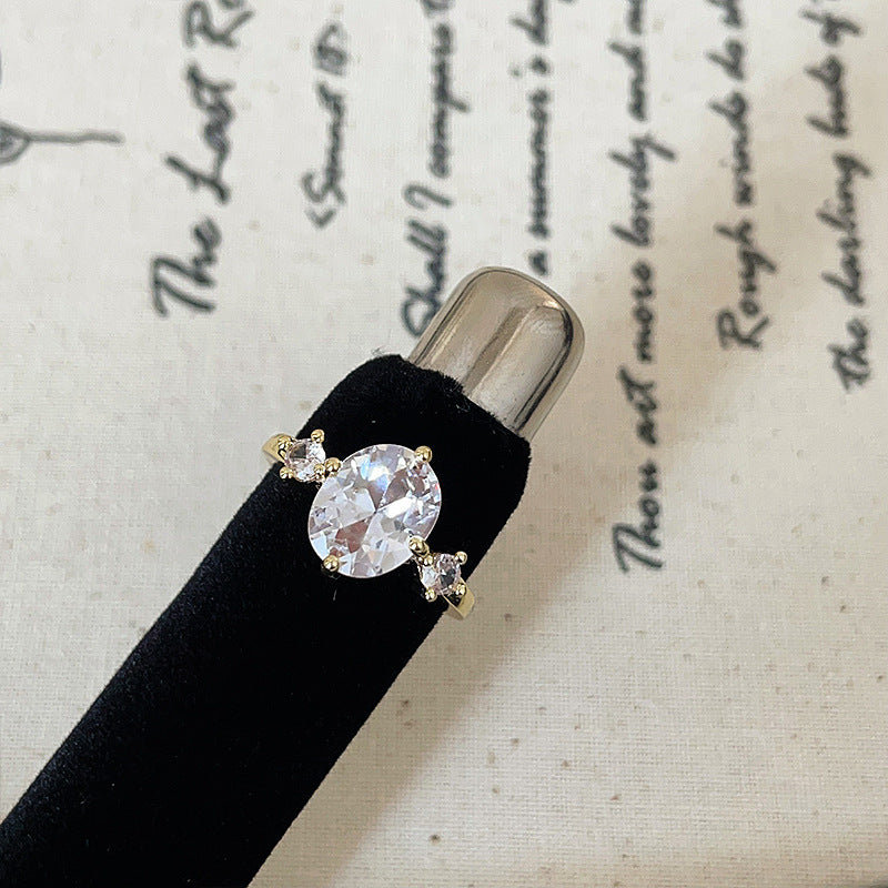 Antique Style Matte Metal Zircon Female Rings