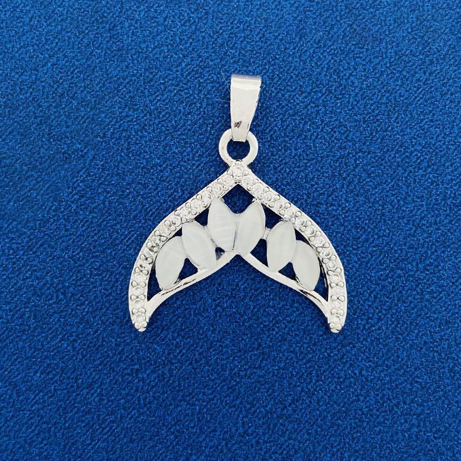 Random Match Fashion Classic Source Ornament Pendants