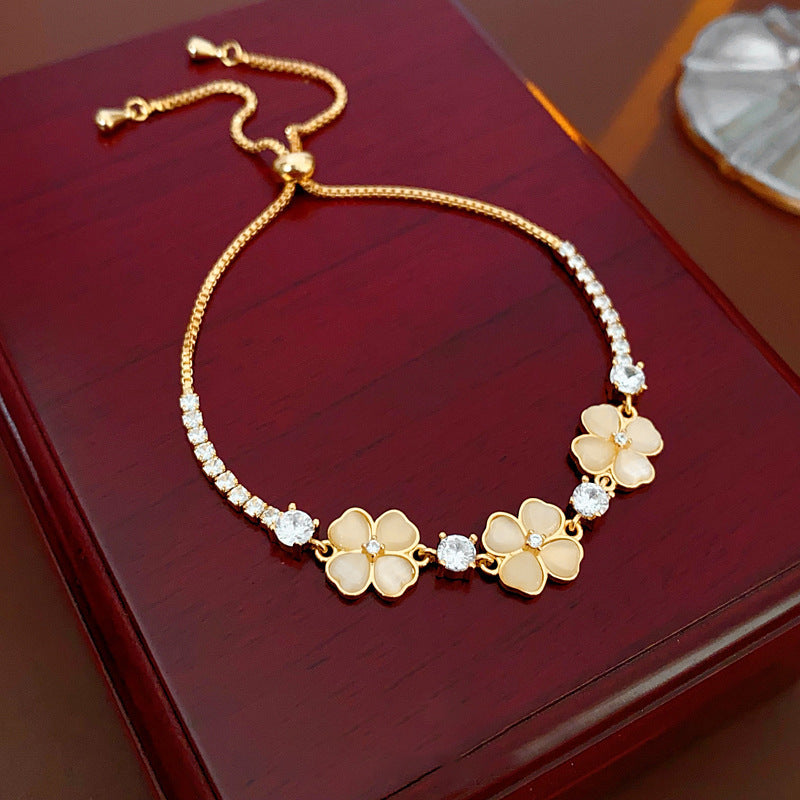 Women's High Version Lucky Four-leaf Grass Light Luxury Bracelets