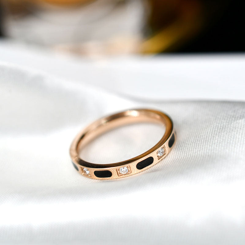 Style Simple Titanium Steel Female Black Rings