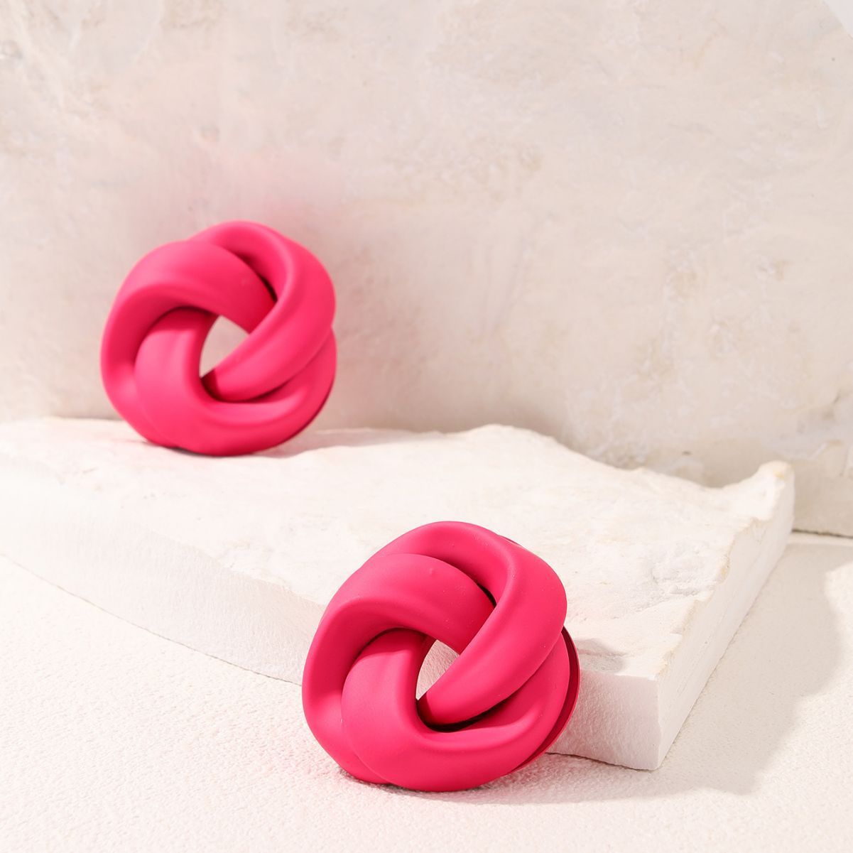 Exaggerated Personalized Geometric Twist Elegance Retro Earrings