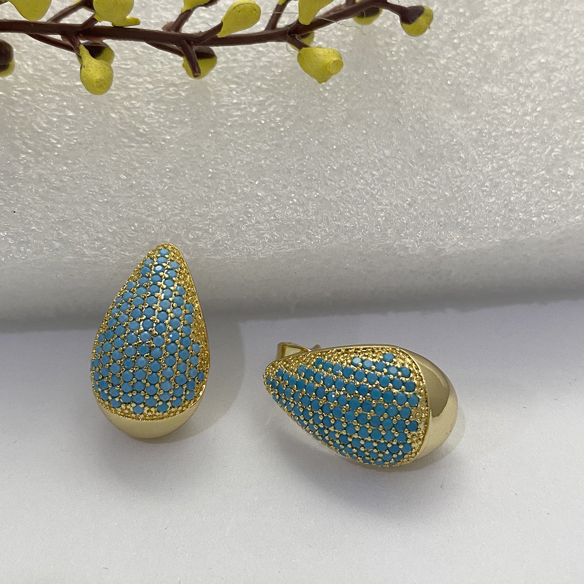 Women's Micro Inlaid Zirconium Super Flash Water Drop Ear Light Earrings