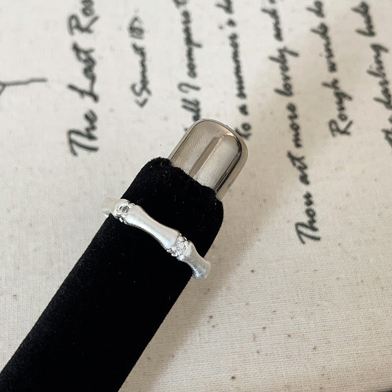 Antique Style Matte Metal Zircon Female Rings