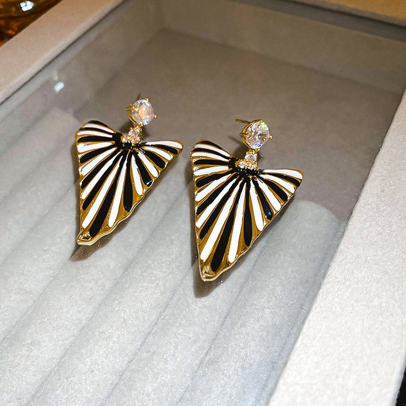 Needle Black Crystal Geometric Ear Minority Fashion Temperament Entry Earrings