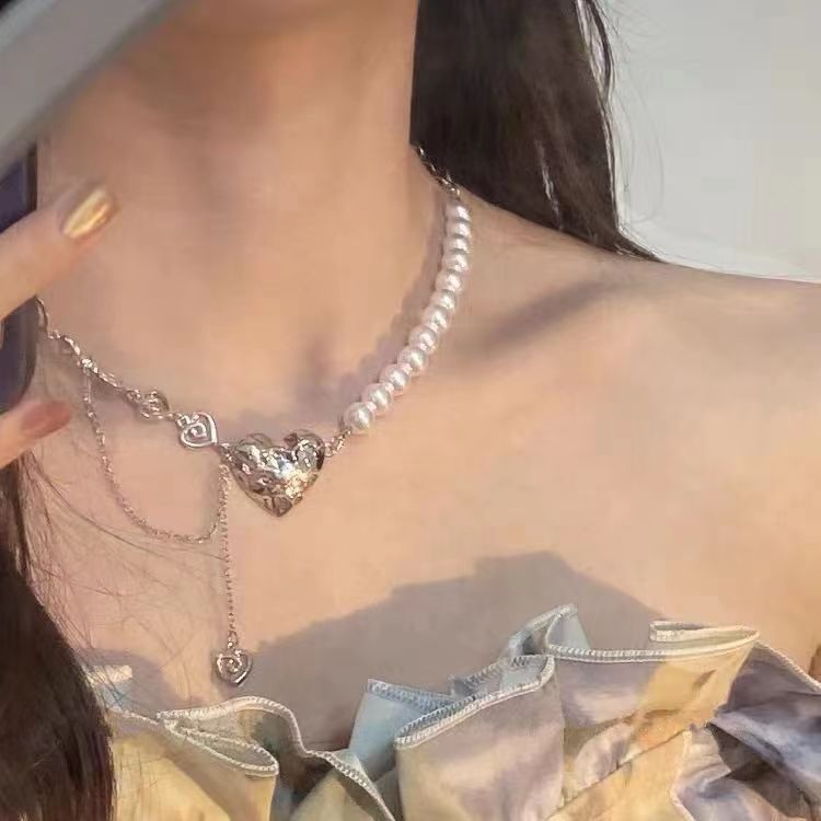 Chain Female Hot Pearl Design Light Pendants