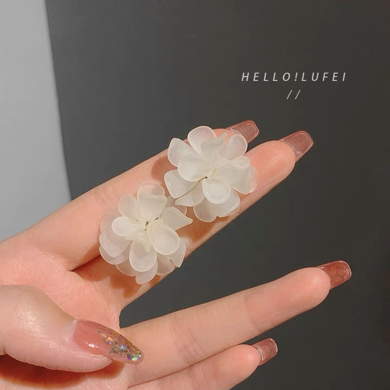 Fresh Camellia Simple Sier Super Fairy Earrings
