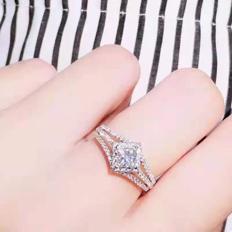 Ornament Over Diamond Fashion Trend Change Rings