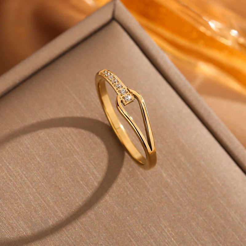 Women's Drop Hollow Out Titanium Steel No Fading Fashion Claw Rings