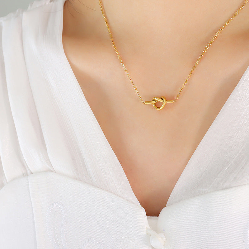 Niche Sweetheart Knotted Heart Shaped Love Necklaces