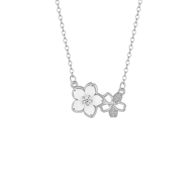 Niche Super Fairy Peach Clavicle Chain Necklaces