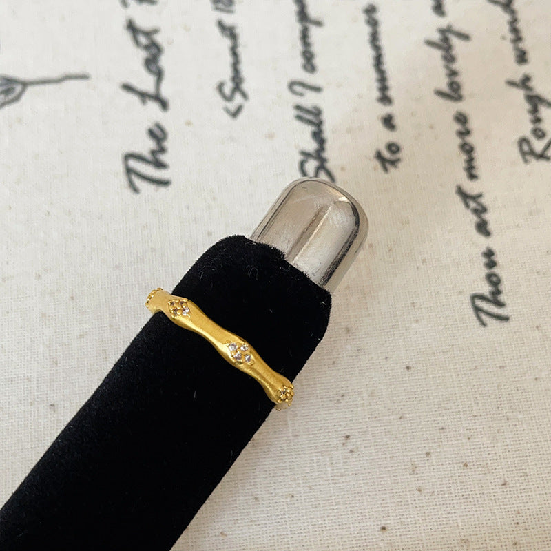 Antique Style Matte Metal Zircon Female Rings
