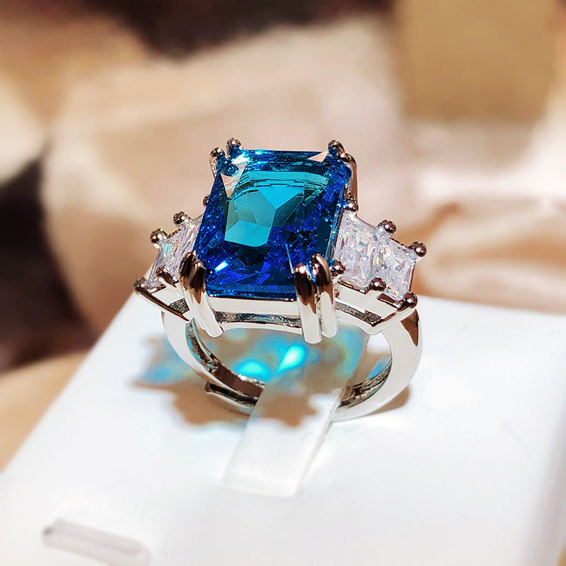 Overturn Stone Inlaid Powder Rhinestone Design Rings