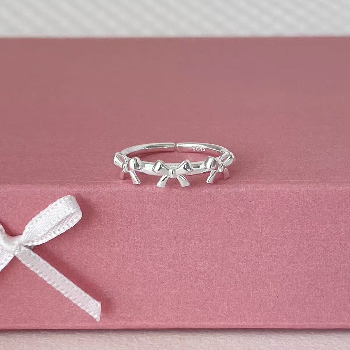 Women's Design High Fashion Personality Affordable Luxury Simple Rings