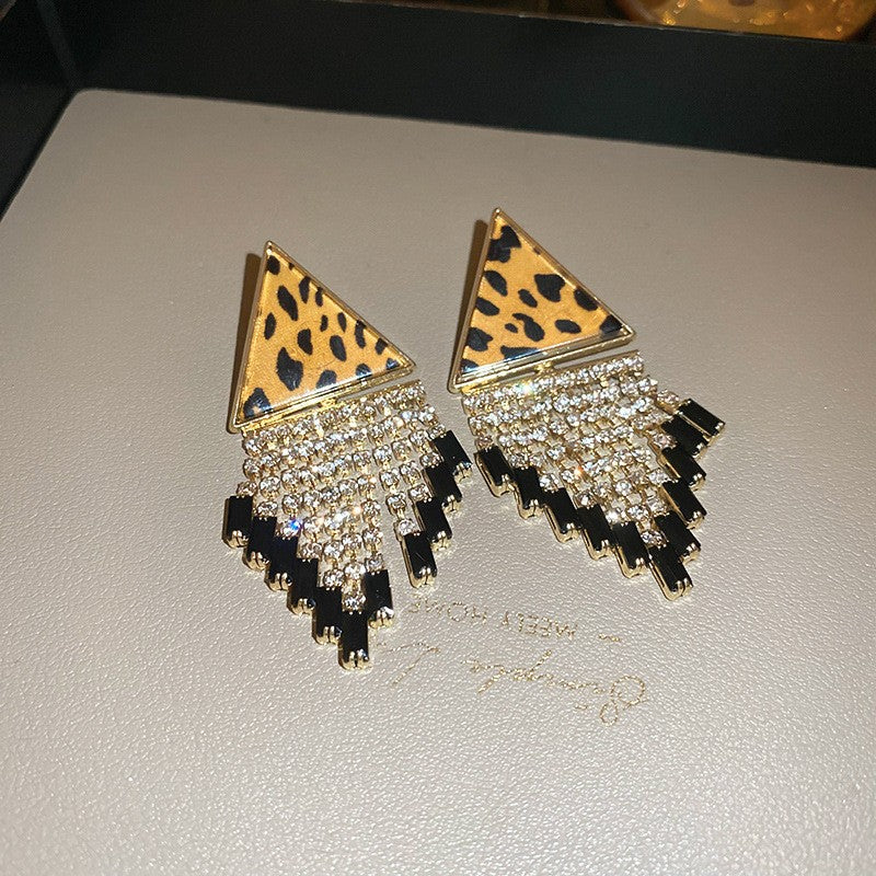 Needle Black Crystal Geometric Ear Minority Fashion Temperament Entry Earrings