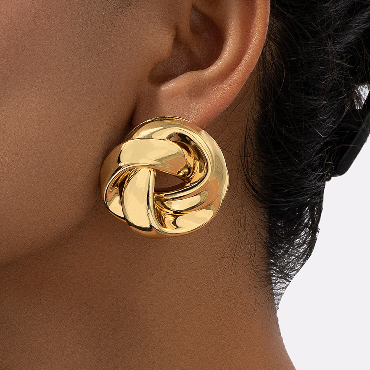 Exaggerated Personalized Geometric Twist Elegance Retro Earrings