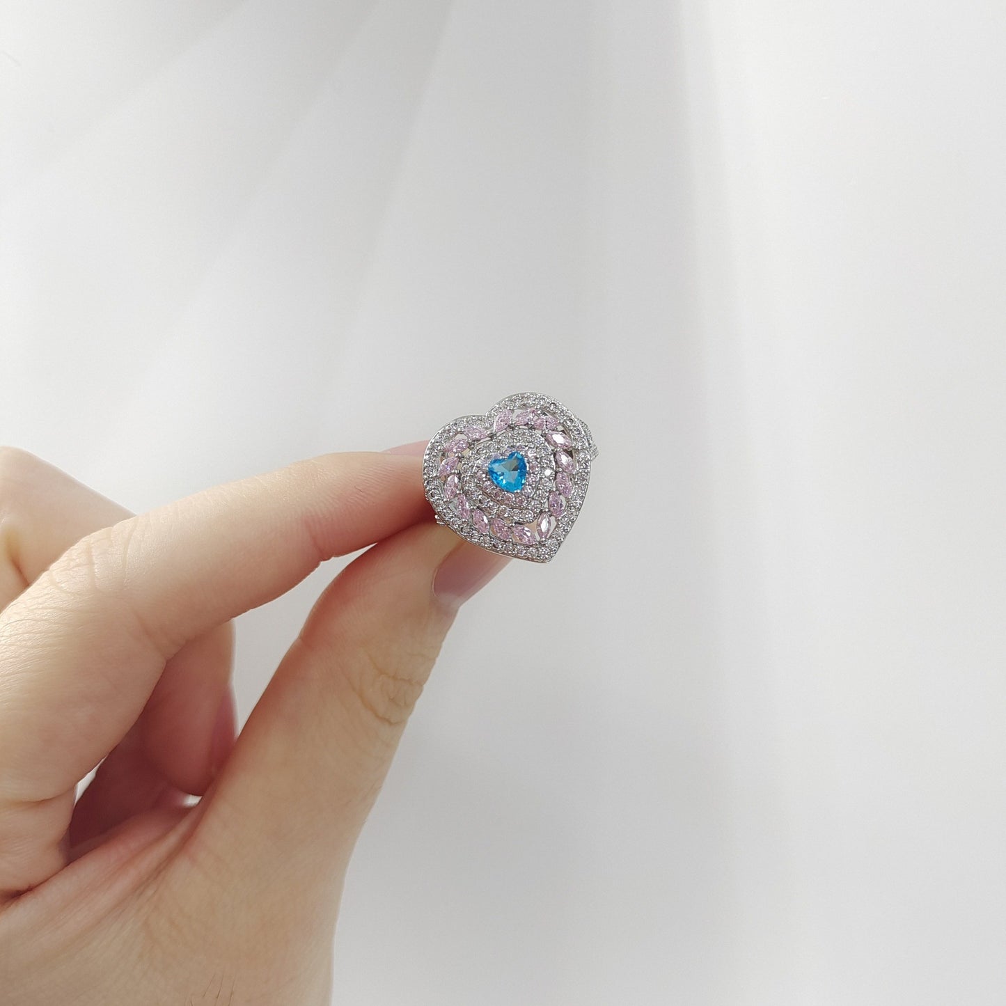 Ornament Over Diamond Fashion Trend Change Rings