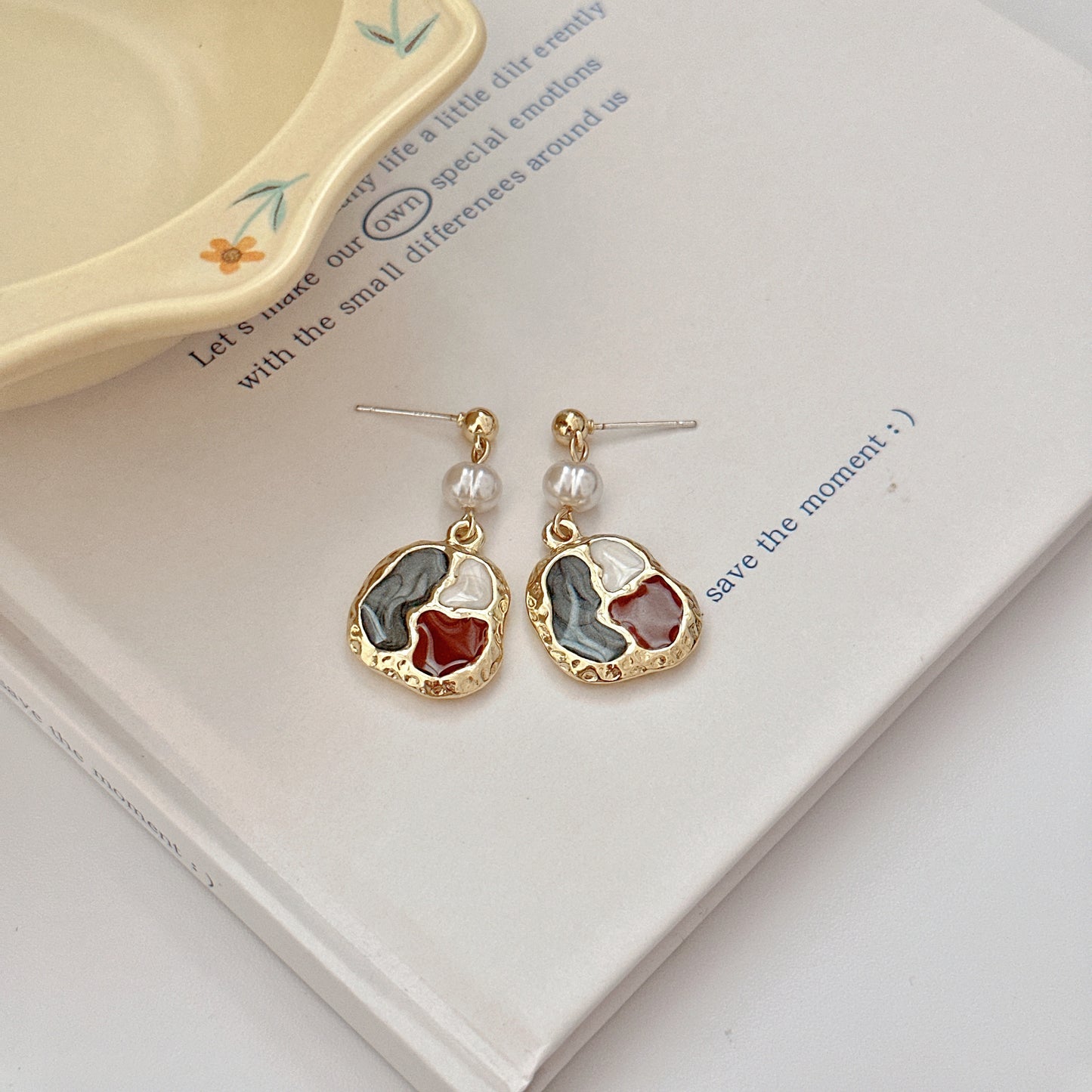 Sense Retro Style Irregular Color Matching Earrings