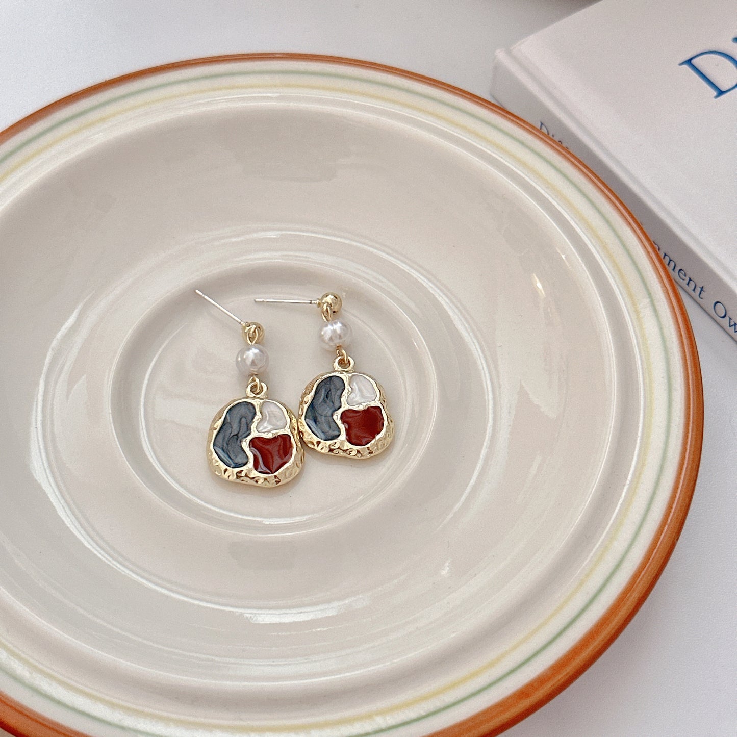 Sense Retro Style Irregular Color Matching Earrings