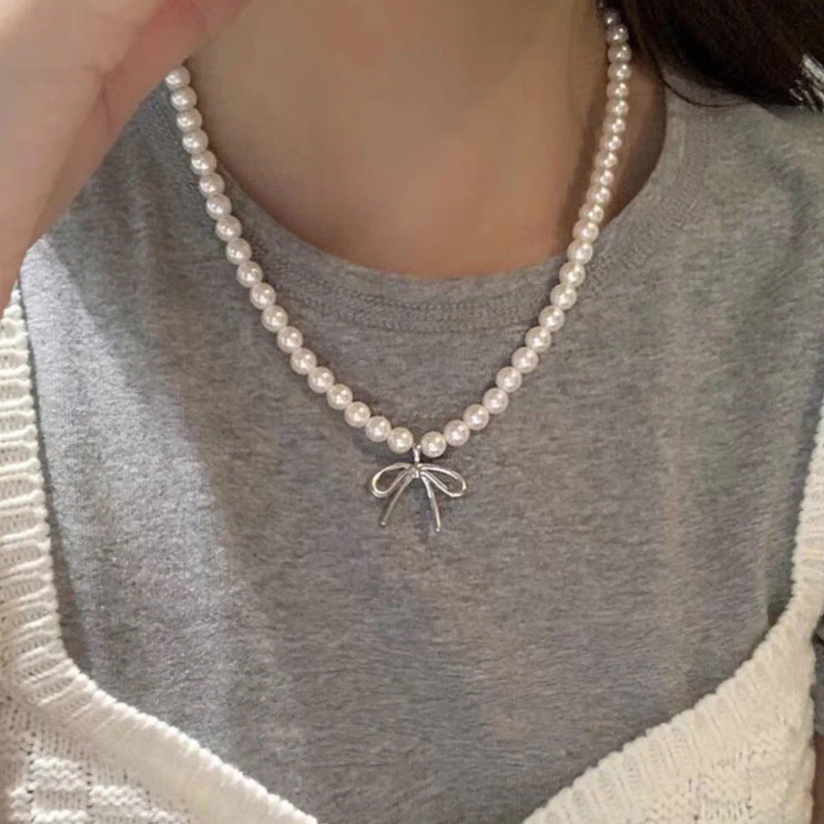 Women's Elegance French Classic Style Clavicle Chain Necklaces