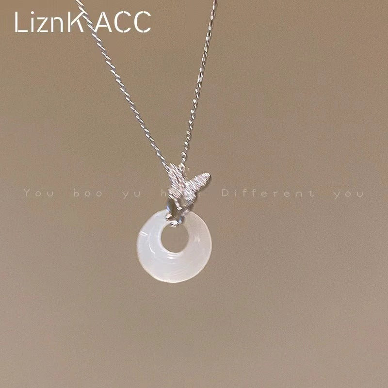 Women's Style Pearl Light Luxury High-grade Clavicle Necklaces