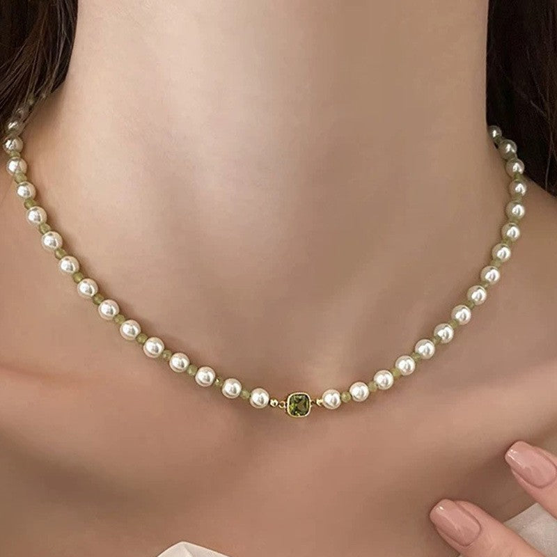 Women's Elegance French Classic Style Clavicle Chain Necklaces