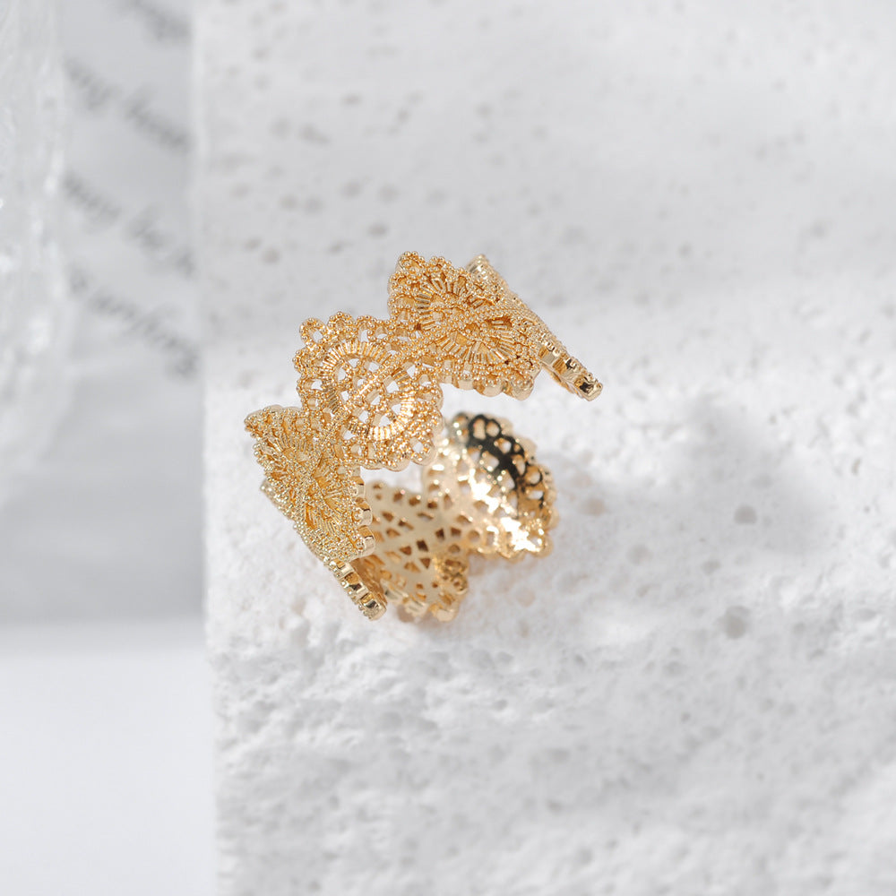 Women's Lace Hollow Metal Open-end For High Sense Rings