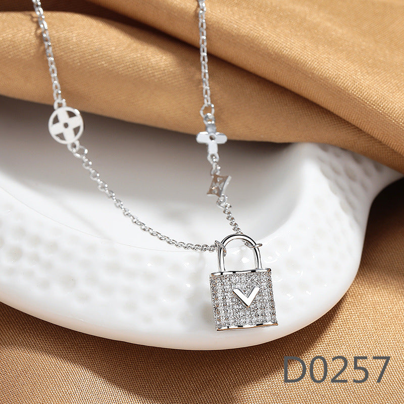 Women's Sweet Micro Inlaid Zircon Flower High-grade Necklaces