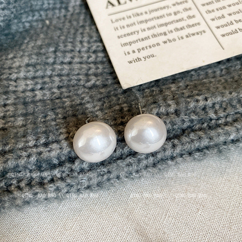 Women's White Steamed Bread Pearl For Compact Earrings
