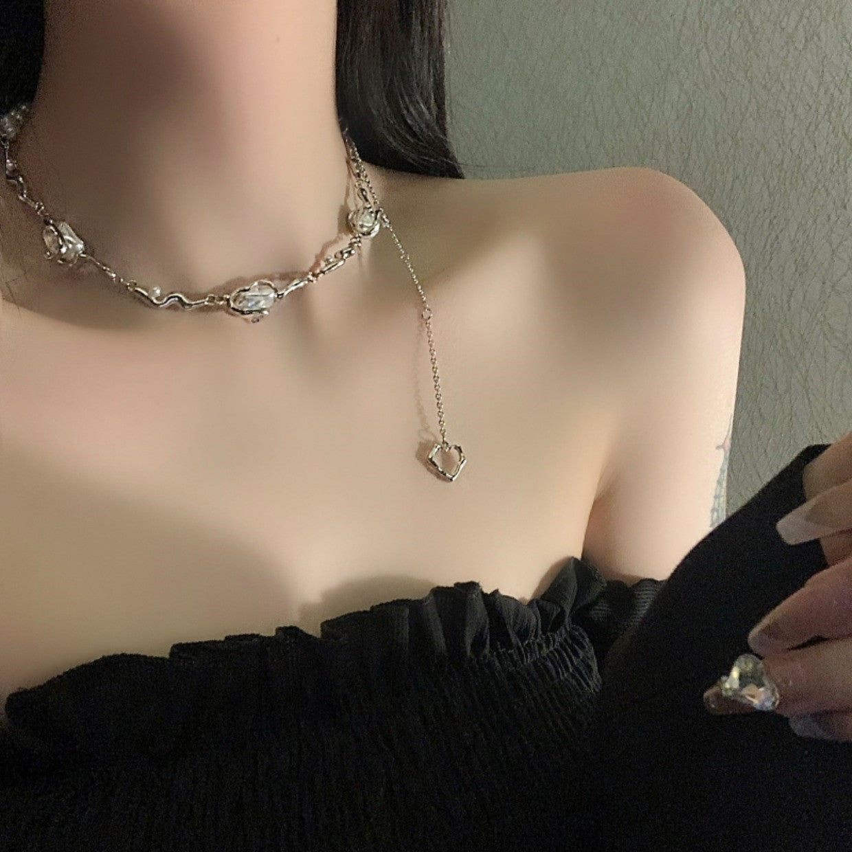 Chain Female Hot Pearl Design Light Pendants