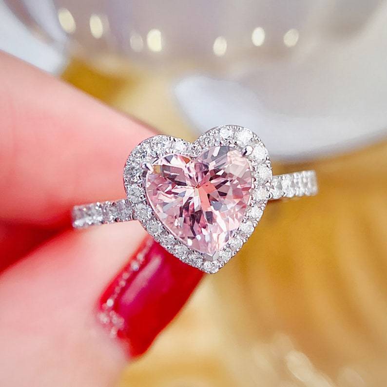 Women's Pink Diamond Fashion Alloy Inlaid Loving Rings