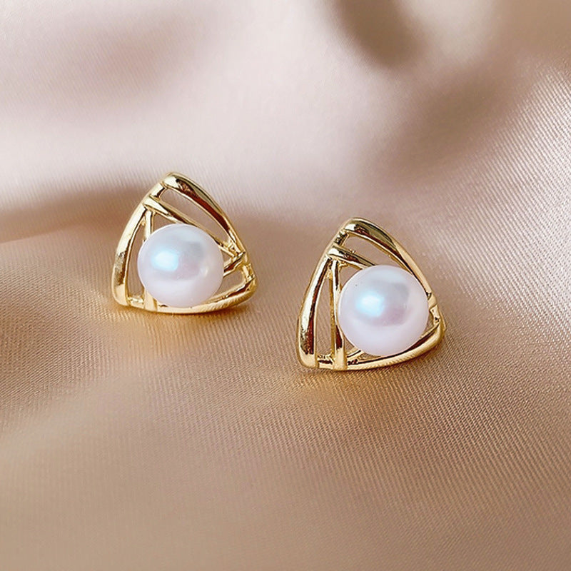 Women's Gold Plated French Entry Lux Pearl Fashion Dignified Earrings