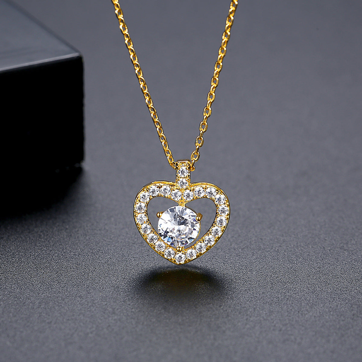 Gift Zircon Heart Shape Peach Clavicle Necklaces