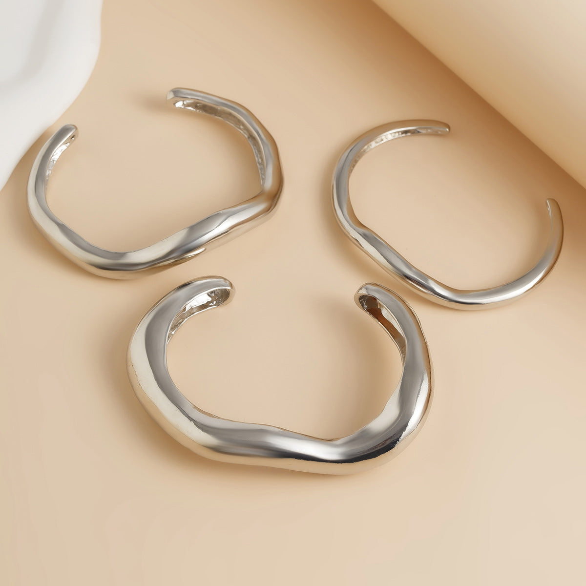 Casual Hollow Pleated Irregular Curved Alloy Rings