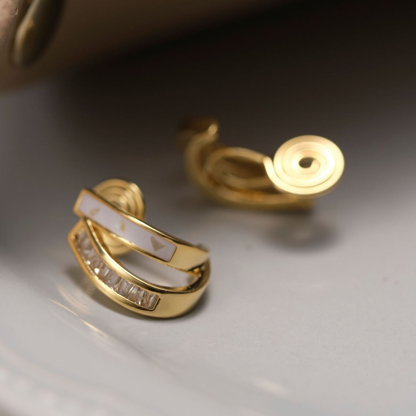 Women's Sier Mosquito Coil Ear Clip Without Rings