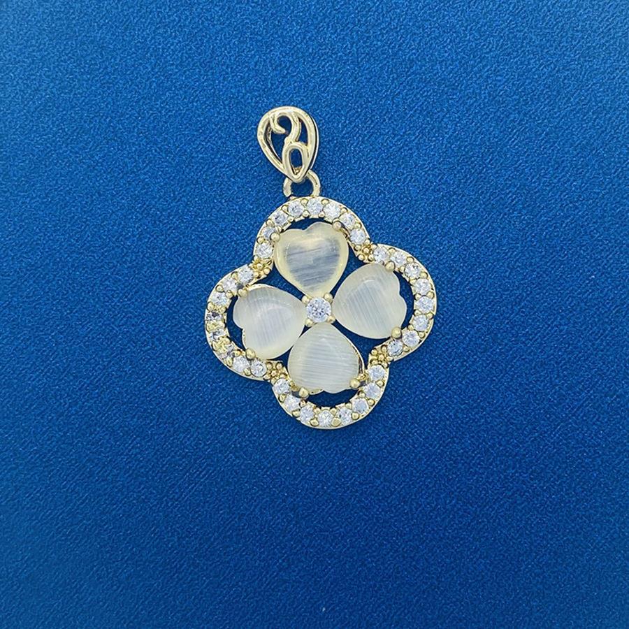 Random Match Fashion Classic Source Ornament Pendants